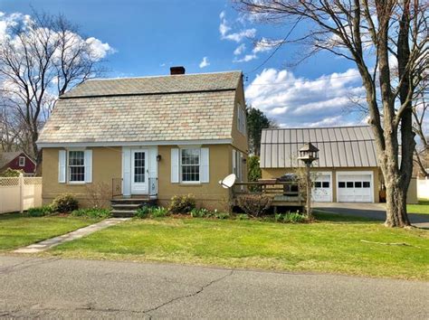 Zillow deerfield ma - Zillow has 7 homes for sale in Hatfield MA. View listing photos, review sales history, and use our detailed real estate filters to find the perfect place. 